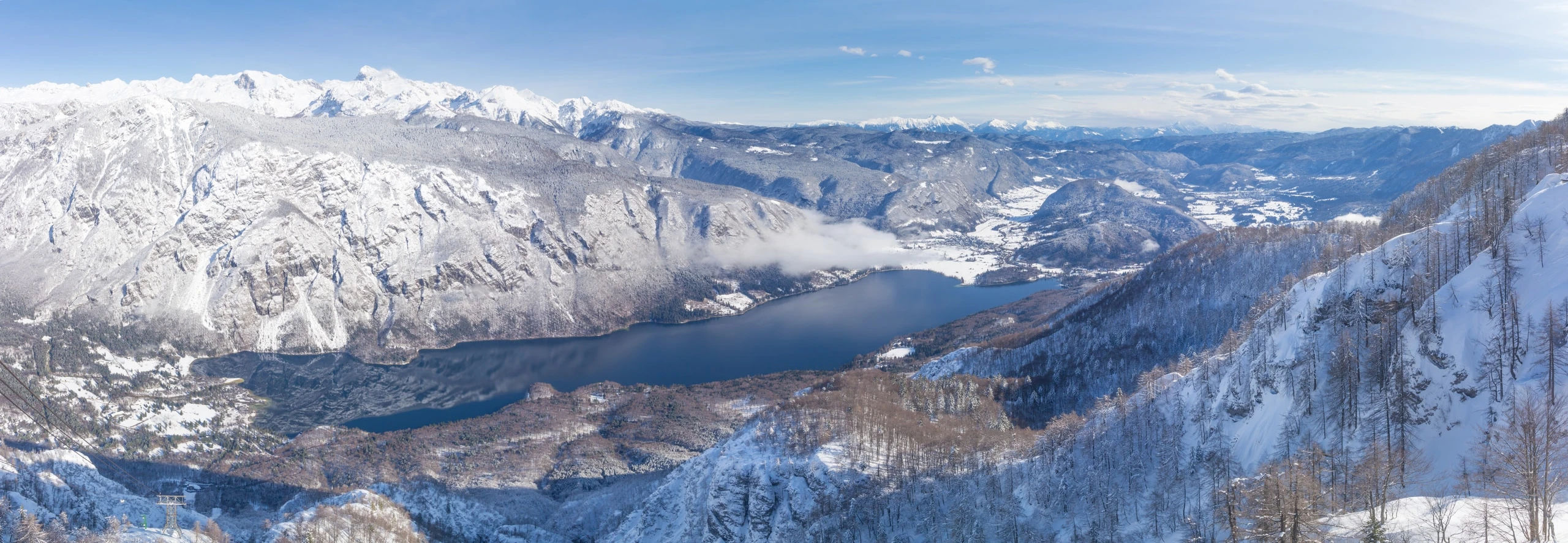 Winter in Bohinj: a fairytale among snowy peaks